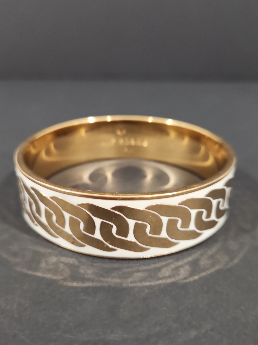 Kate Spade Putting On The Ritz White Enamel Gold Tone Chain Link Bangle Bracelet